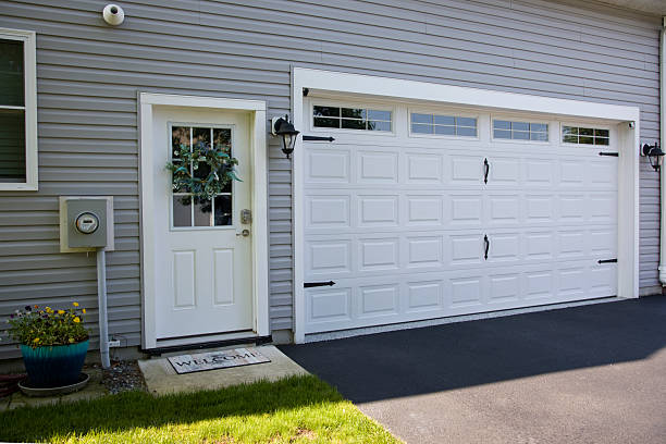 24/7 Emergency Garage Door Panel Replacement experts in Wood County County, TX